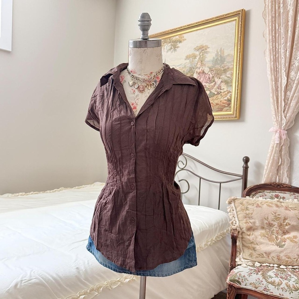 Modern Love Potion size medium brown short sleeve button down top